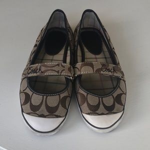 Used coach shoes. 7.5